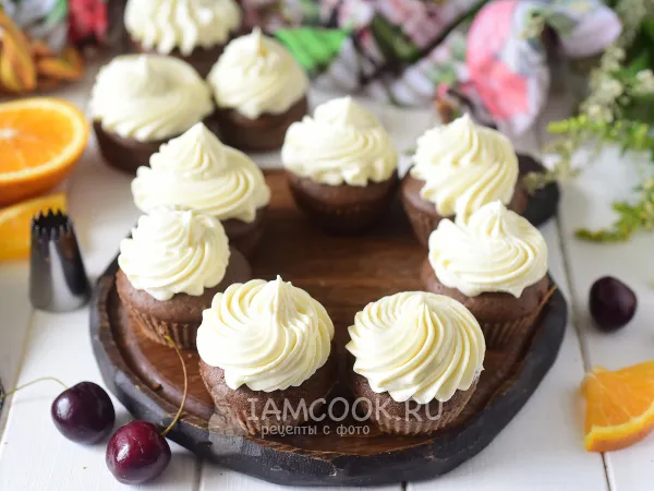 Фото блюда: Крем Пломбир для капкейков (+капкейки)