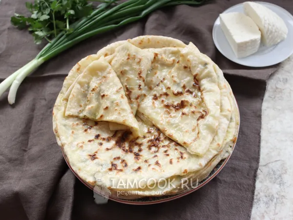 Фото блюда: Хычины с крапивой, картошкой и сыром