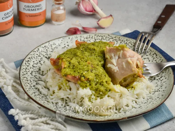 Фото готового блюда: Зеленое карри с курицей по-тайски