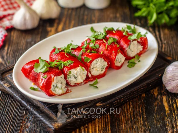 Фото блюда: Рулетики из запеченного перца с творожным сыром