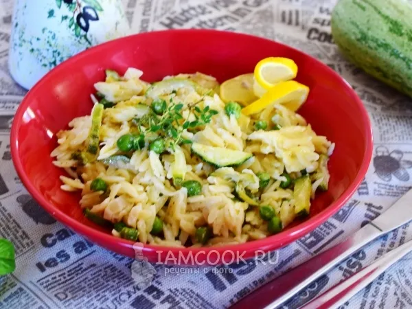Фото блюда: Орзо с цуккини и горошком в сливочном соусе