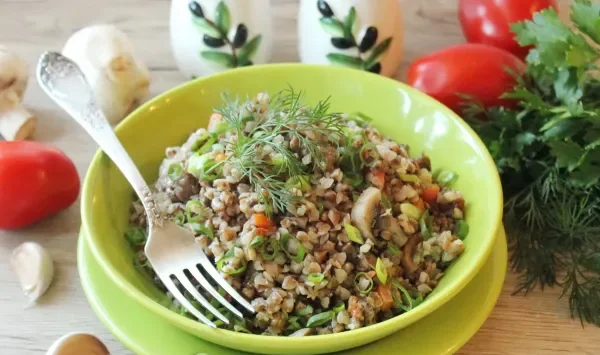 Фото блюда: Гречка с тушенкой по-купечески