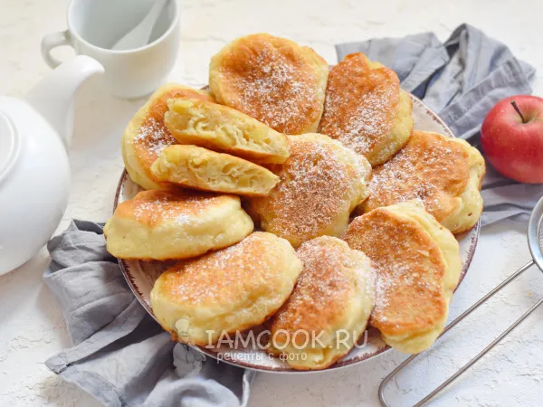 Фото готового блюда: Оладьи на простокваше с яблоками