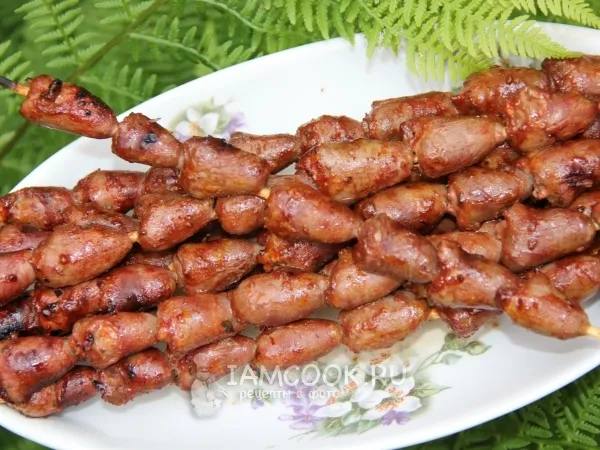 Фото готового блюда: Шашлык из куриных сердечек в томатном соусе
