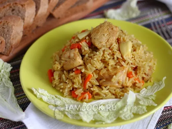 Фото готового блюда: Рассыпчатый плов с курицей в мультиварке