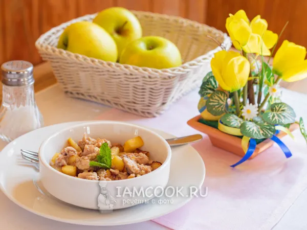 Фото блюда: Салат из печени трески с яблоком
