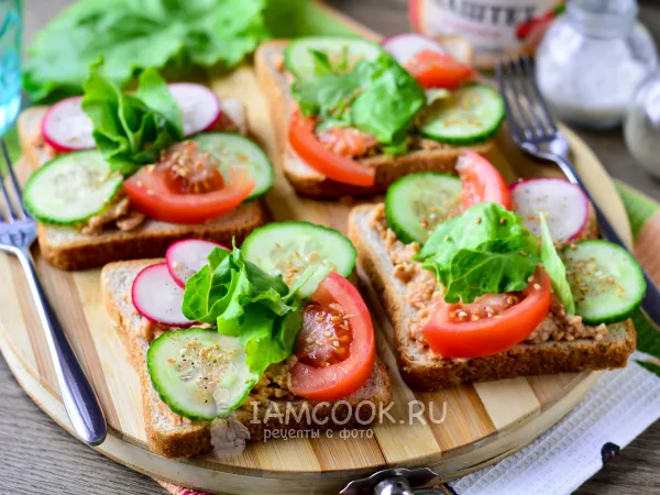 Фото блюда: Бутерброды с рыбным паштетом