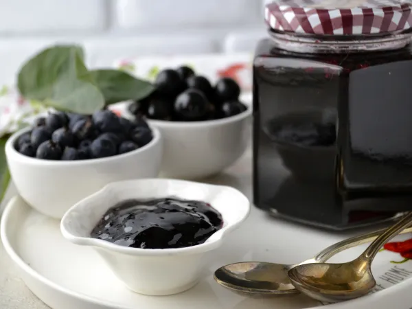 Фото блюда: Варенье из ирги и черной смородины