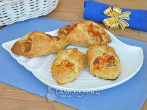 Фото готового блюда: Слойки с минтаем