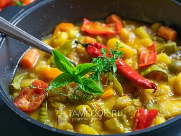 Фото готового блюда: Тушеные овощи в казане