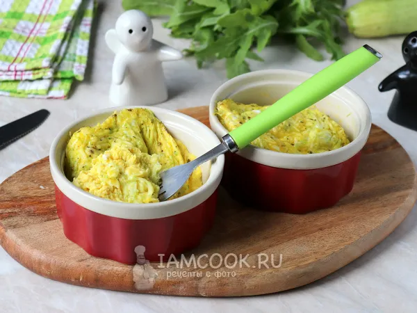 Фото готового блюда: Омлет с кабачками в микроволновке