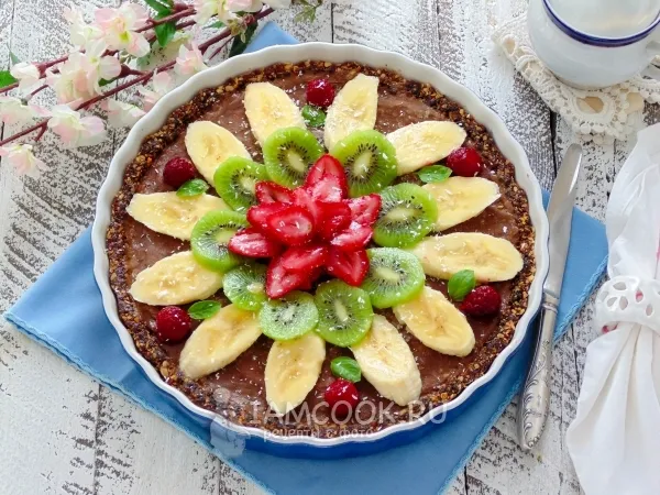 Фото готового блюда: Вегетарианский тарт с бананом и авокадо