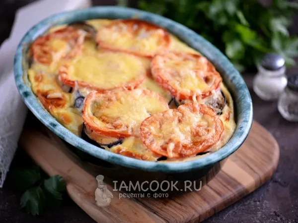 Фото готового блюда: Картошка с баклажанами и помидорами в духовке