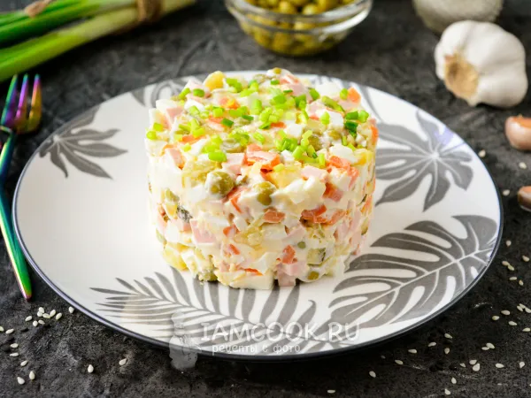 Фото блюда: Оливье с чесноком