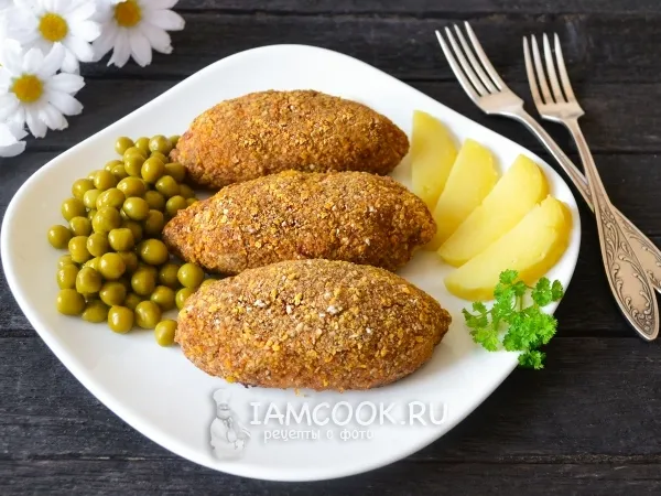 Фото готового блюда: Котлеты по-киевски в духовке