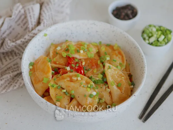 Фото блюда: Замороженные вареники на сковороде