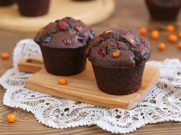 Фото готового блюда: Постные кексы с ягодами