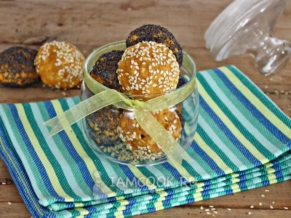 Фото готового блюда: Сырное печенье с маслинами