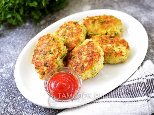 Фото готового блюда: Котлеты из минтая с брокколи