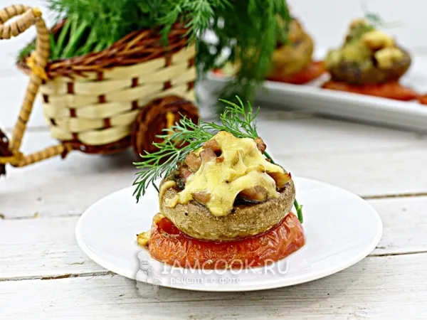 Фото готового блюда: Шампиньоны фаршированные курицей и сыром