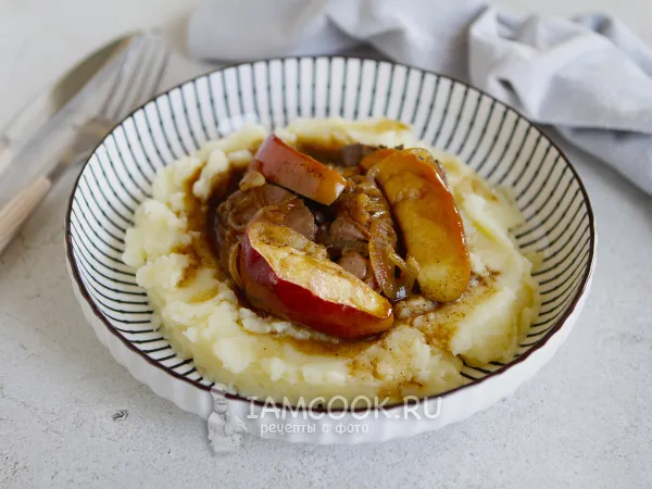 Фото блюда: Запеченная куриная печень с яблоками в духовке