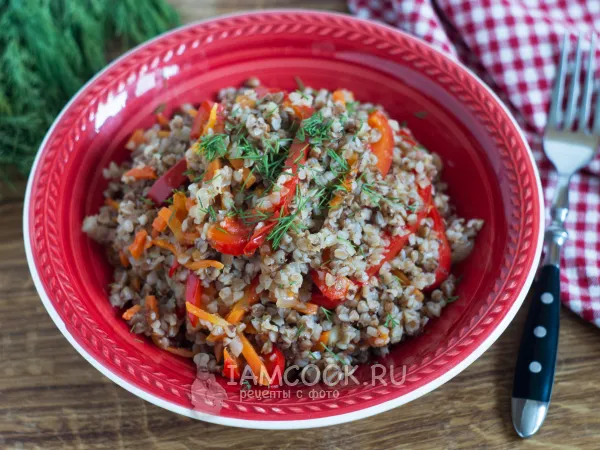 Фото готового блюда: Гречка с болгарским перцем