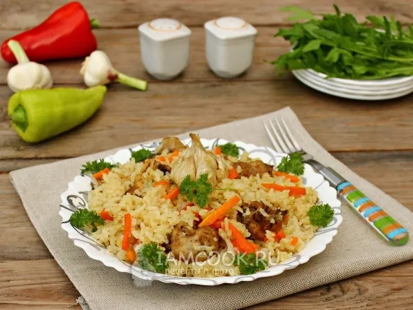 Фото готового блюда: Плов с курицей в кастрюле