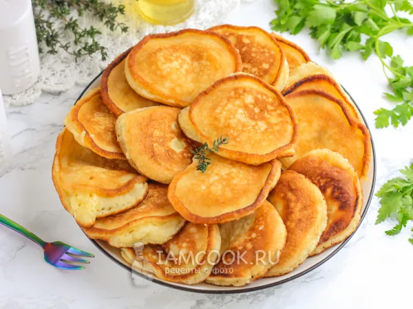 Фото блюда: Оладьи из просроченного йогурта