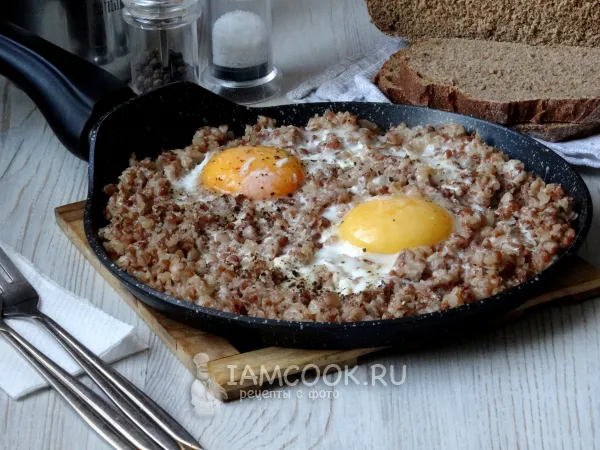 Фото блюда: Яичница с гречкой