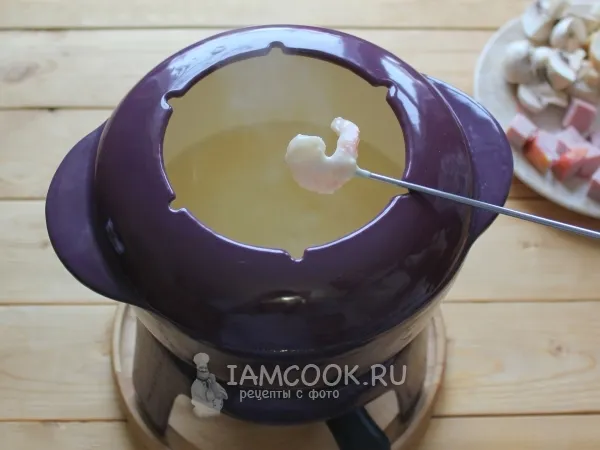 Фото блюда: Сырное фондю с тремя видами сыра