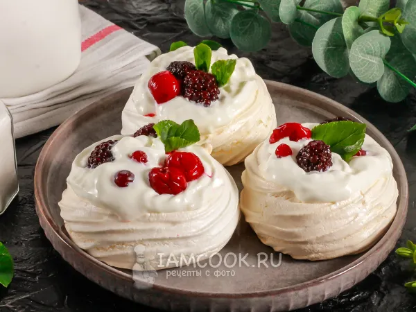 Фото блюда: Меренга с ягодами