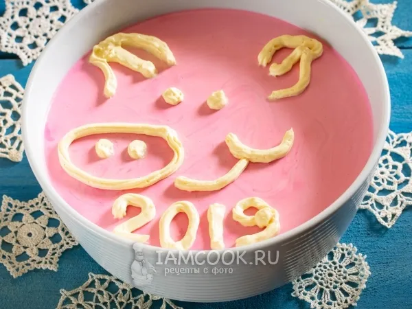 Фото готового блюда: Селедка под шубой (салат на Год Свиньи 2019)