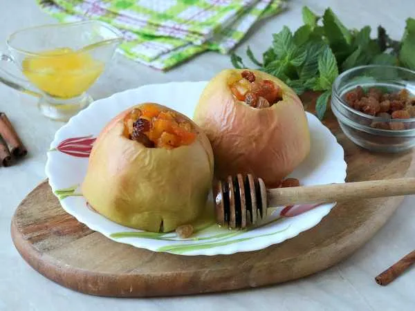 Фото готового блюда: Яблоки, запеченные в рукаве в духовке