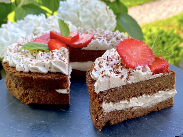 Фото блюда: Шоколадный ПП торт с бананом и творожным кремом