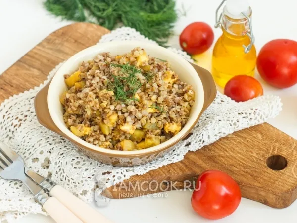 Фото блюда: Гречневая каша с кабачками и адыгейским сыром