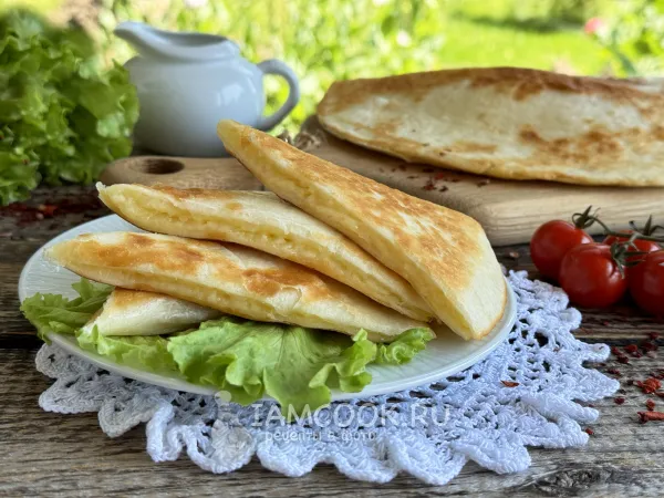 Фото готового блюда: Итальянская тортилья с картошкой на сковороде