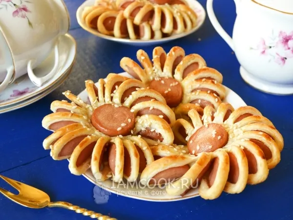 Фото блюда: Сосиска в тесте «Хризантема»