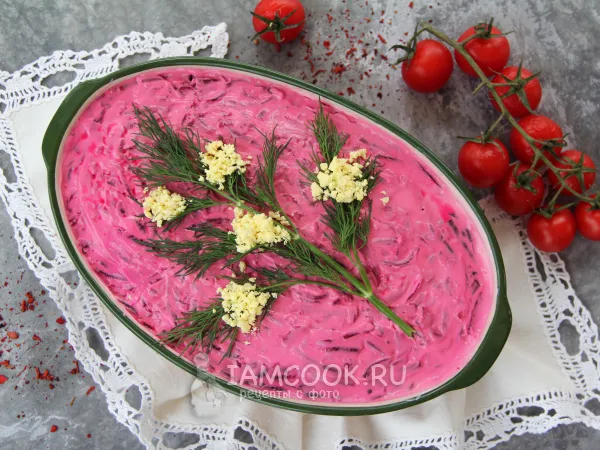 Фото готового блюда: Селедка под шубой с копченой икрой