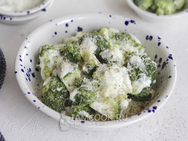 Фото блюда: Брокколи с сыром на сковороде
