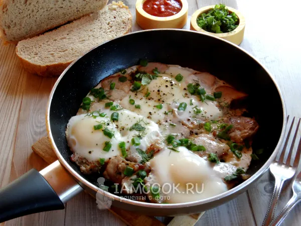 Фото блюда: Яичница с шашлыком (готовым)