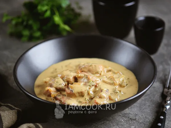 Фото готового блюда: Свинина в горчичном соусе на сковороде