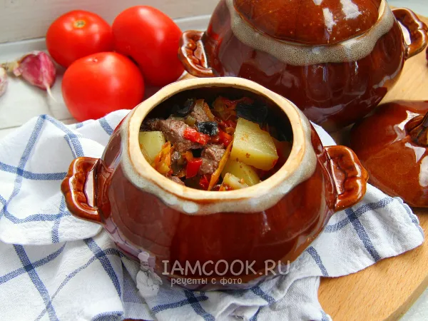 Фото блюда: Говядина в горшочках с картошкой и грибами