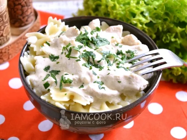 Фото блюда: Паста с курицей в сливочном соусе