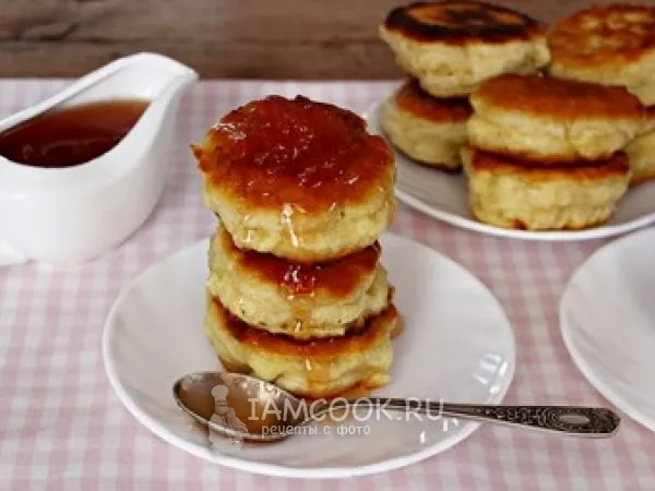 Фото готового блюда: Пышные оладушки на кефире