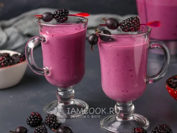 Фото блюда: Молочно-творожный коктейль с ежевикой и крыжовником