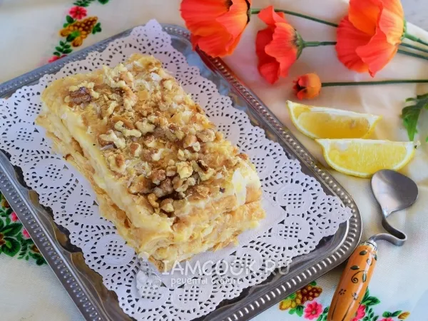 Фото блюда: Торт «Наполеон» из слоеного теста с заварным кремом