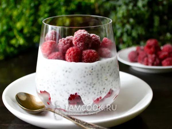 Фото блюда: Чиа с йогуртом и гранолой