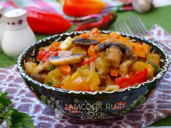 Фото блюда: Соте из зелёных помидоров с овощами и шампиньонами