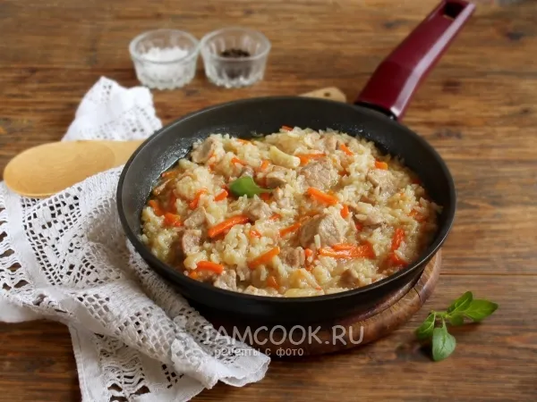 Фото блюда: Плов со свининой на сковороде