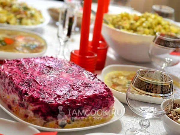 Фото блюда: Селедка под шубой с яблоком